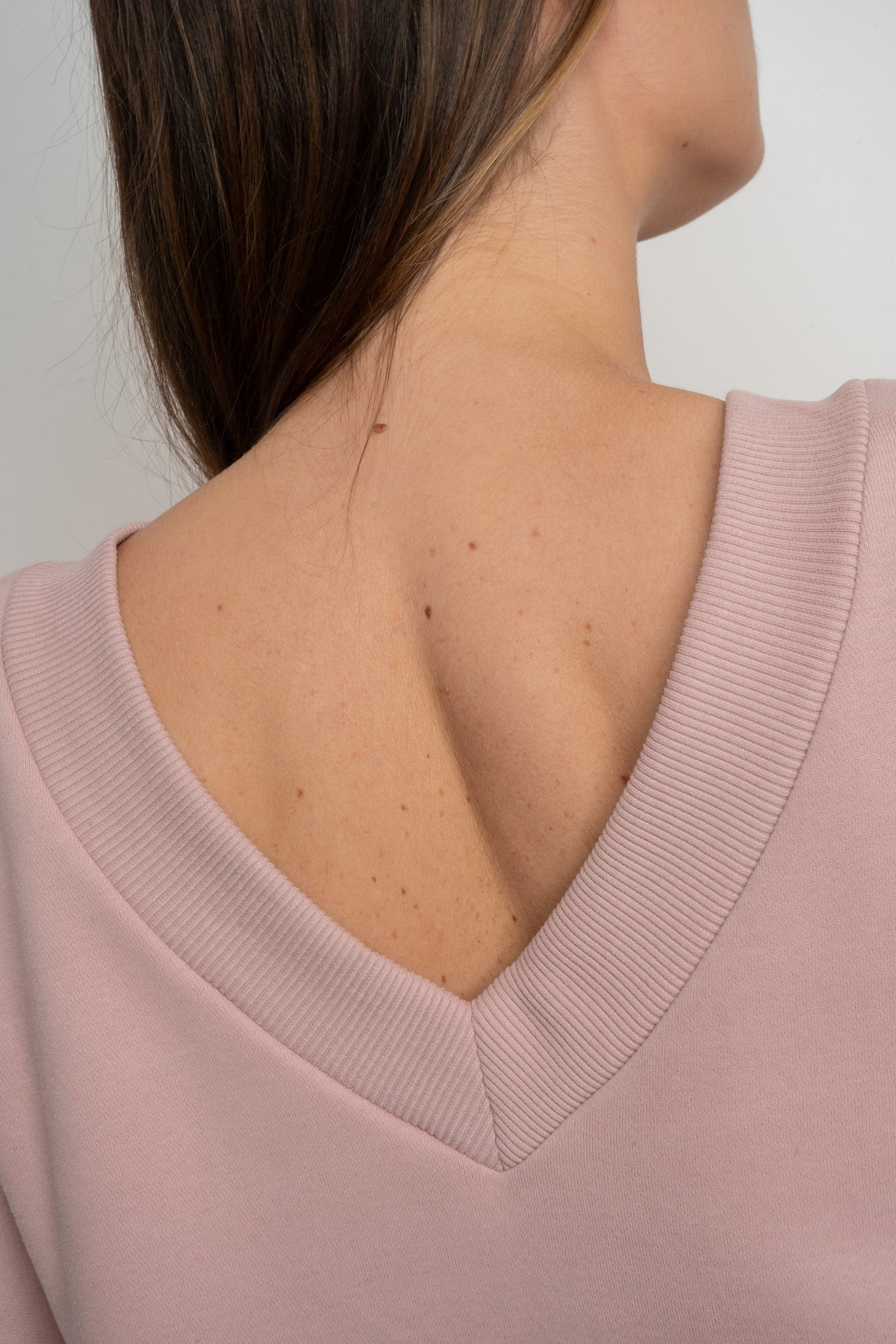 LIGHT PINK OVERSIZED V-NECK SWEATSHIRT – BISCOE