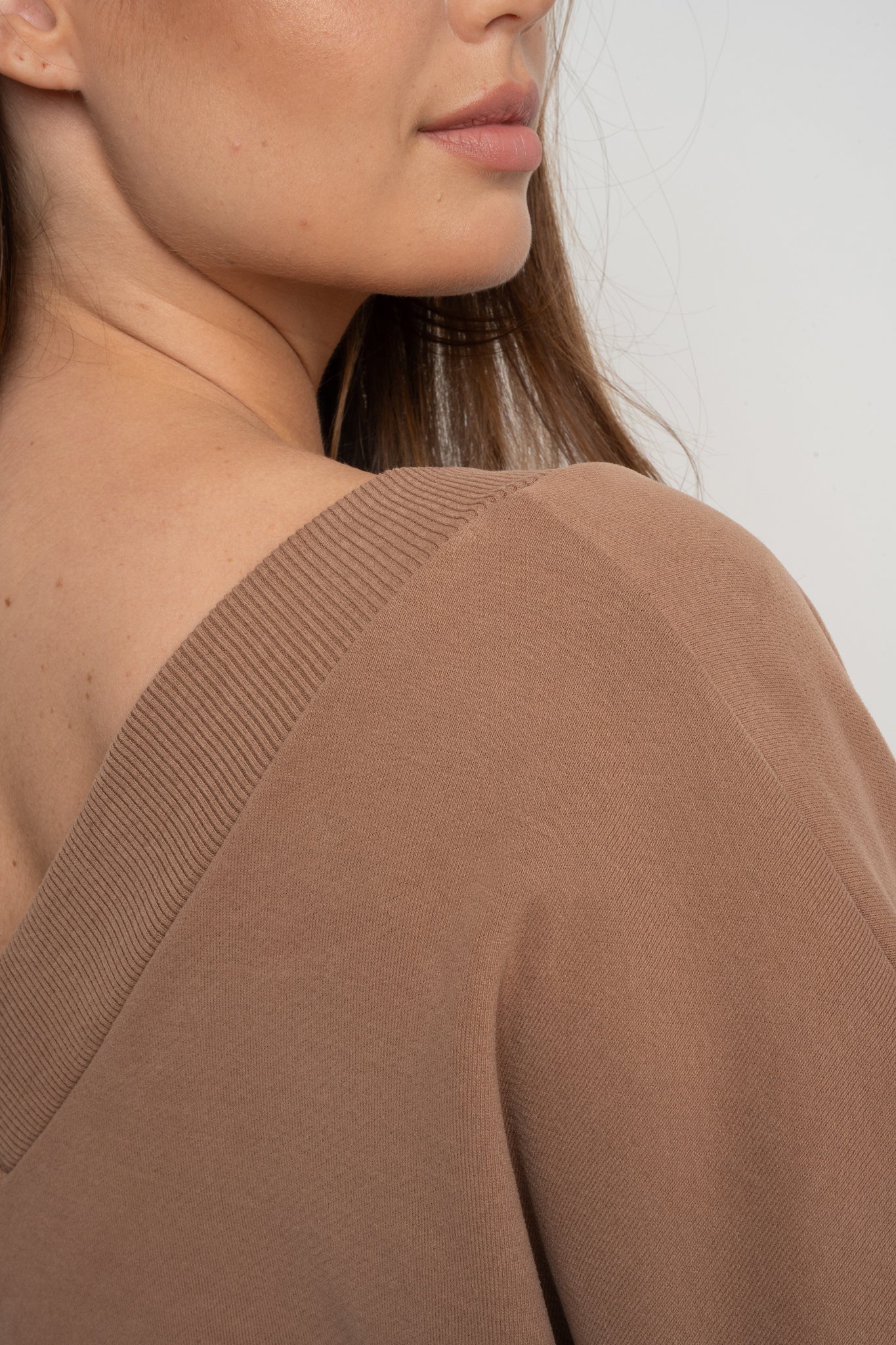 BROWN OVERSIZED V-NECK SWEATSHIRT – BISCOE