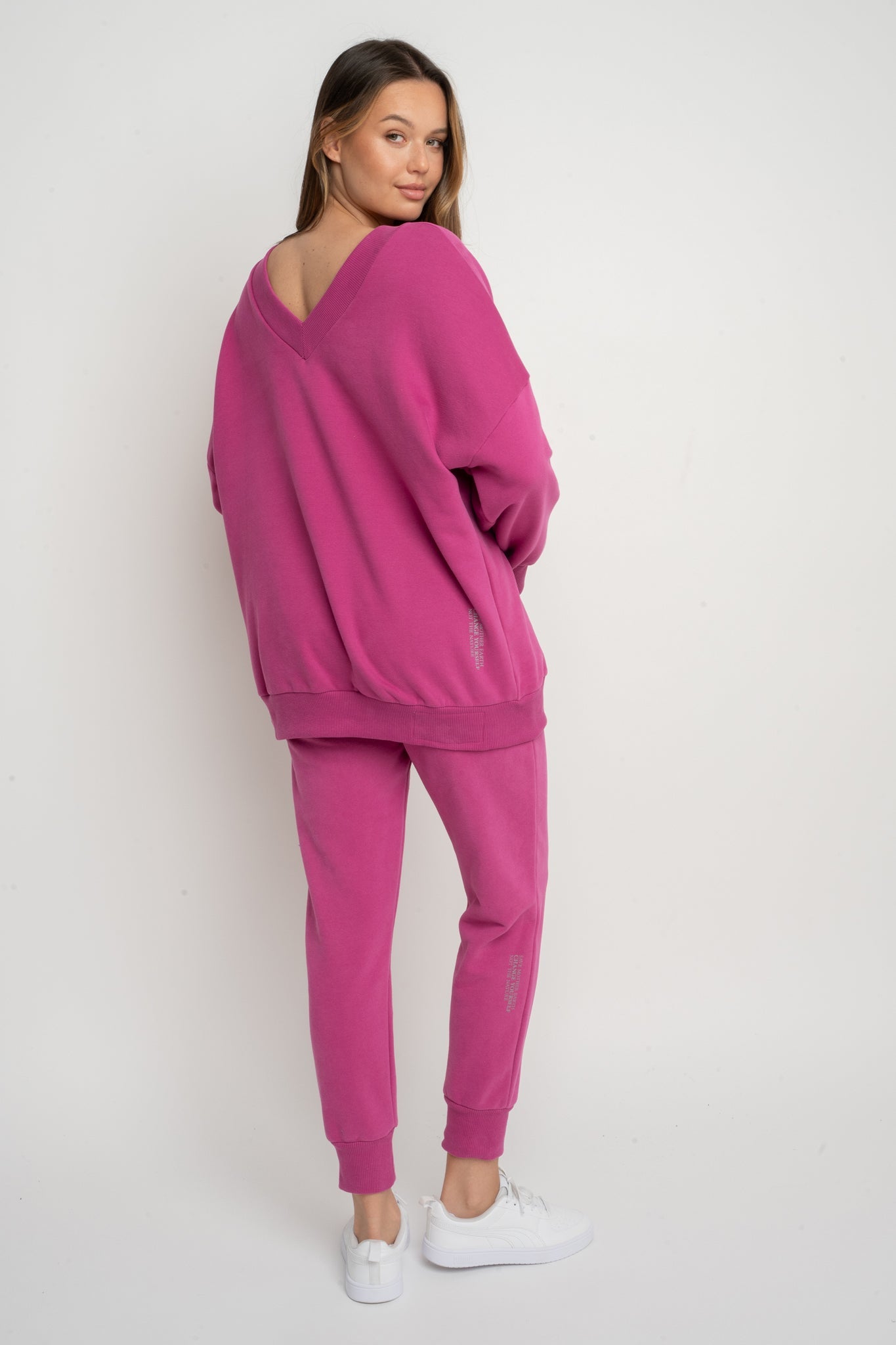 PINK OVERSIZED V-NECK SWEATSHIRT – BISCOE