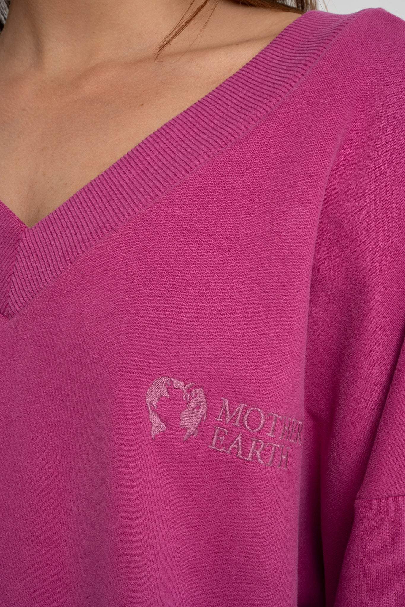 PINK OVERSIZED V-NECK SWEATSHIRT – BISCOE