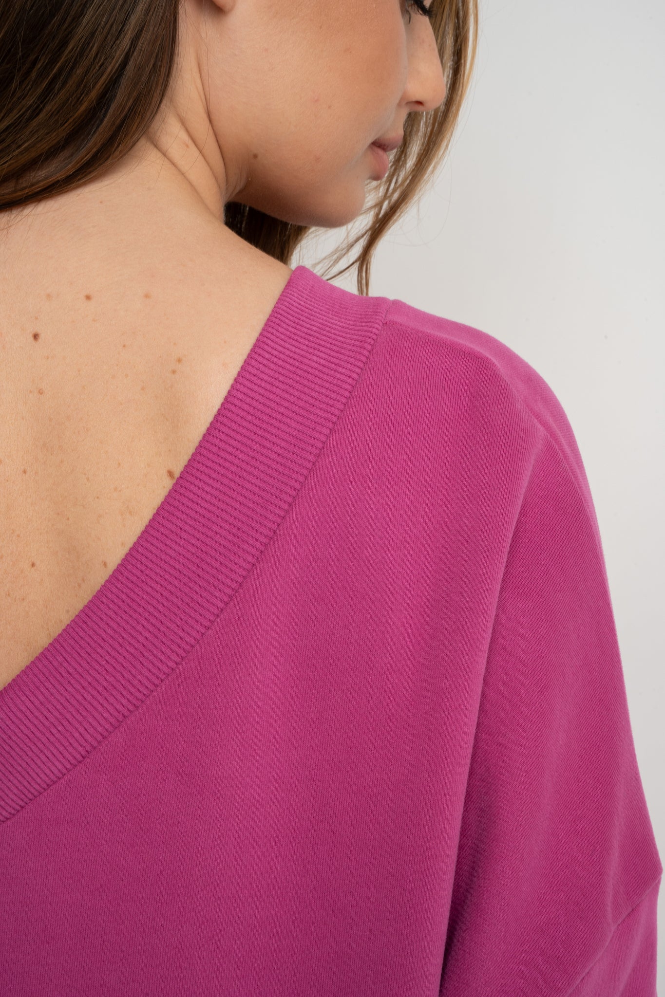 PINK OVERSIZED V-NECK SWEATSHIRT – BISCOE