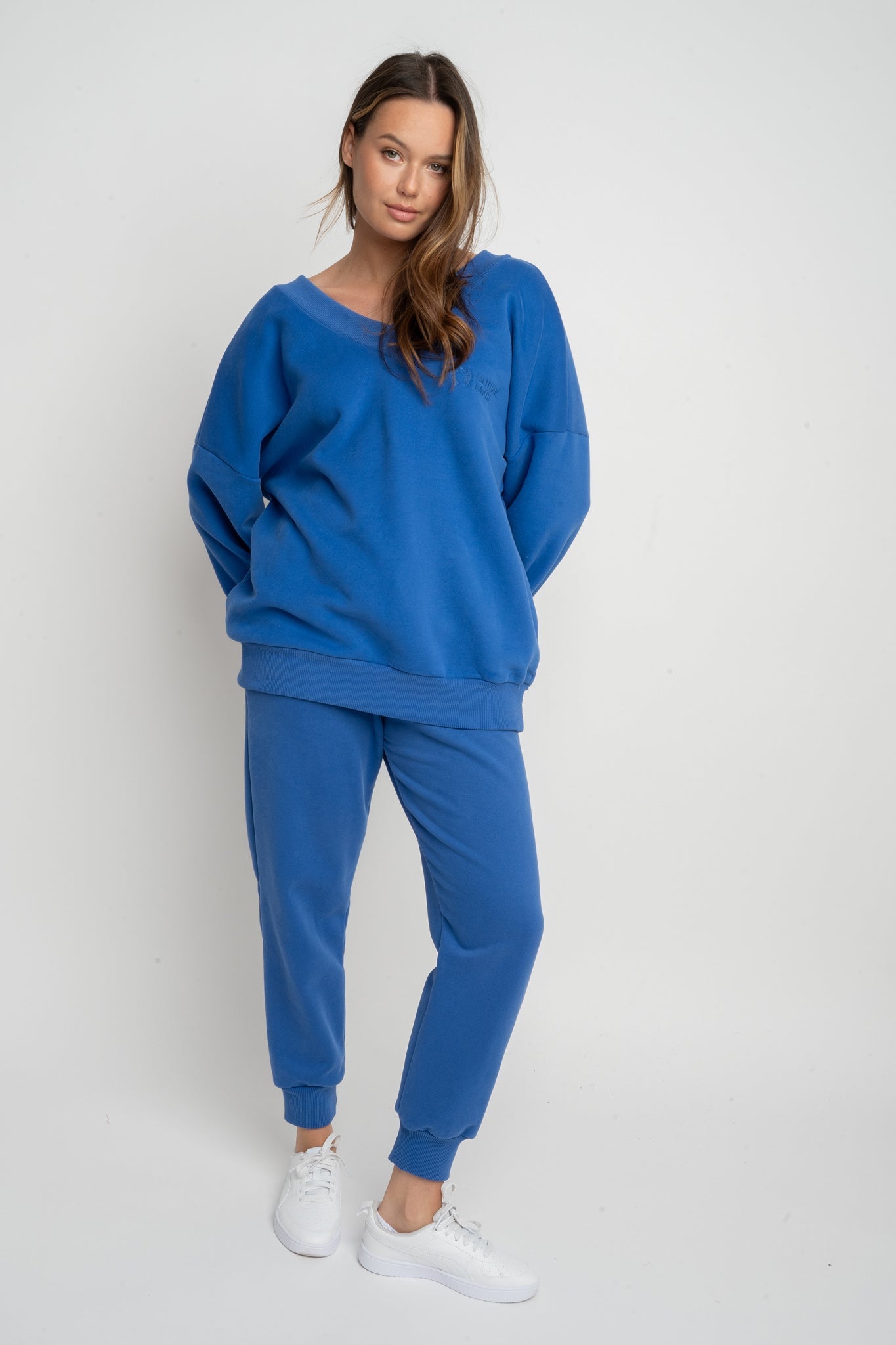 BLUE OVERSIZED V-NECK SWEATSHIRT – BISCOE