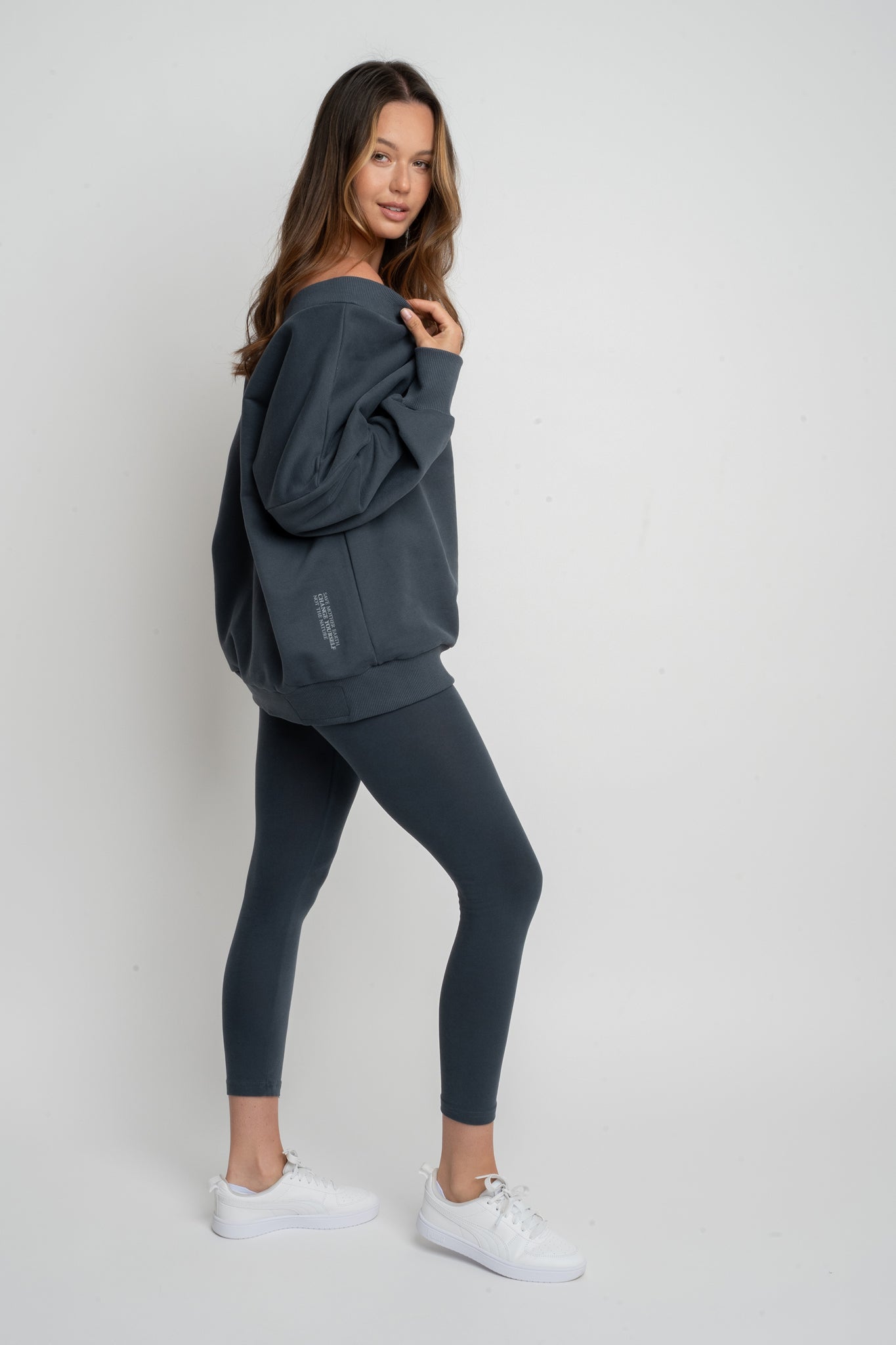 GRAPHITE OVERSIZED V-NECK SWEATSHIRT – BISCOE