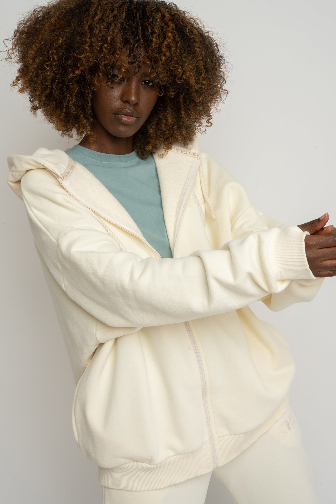 ECRU ZIP-UP HOODIE - NIKO