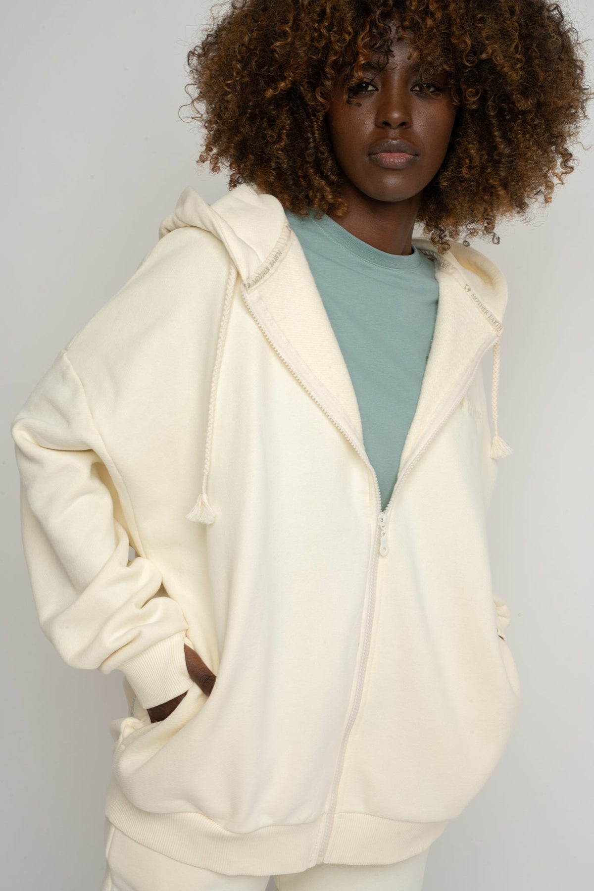 ECRU ZIP-UP HOODIE - NIKO