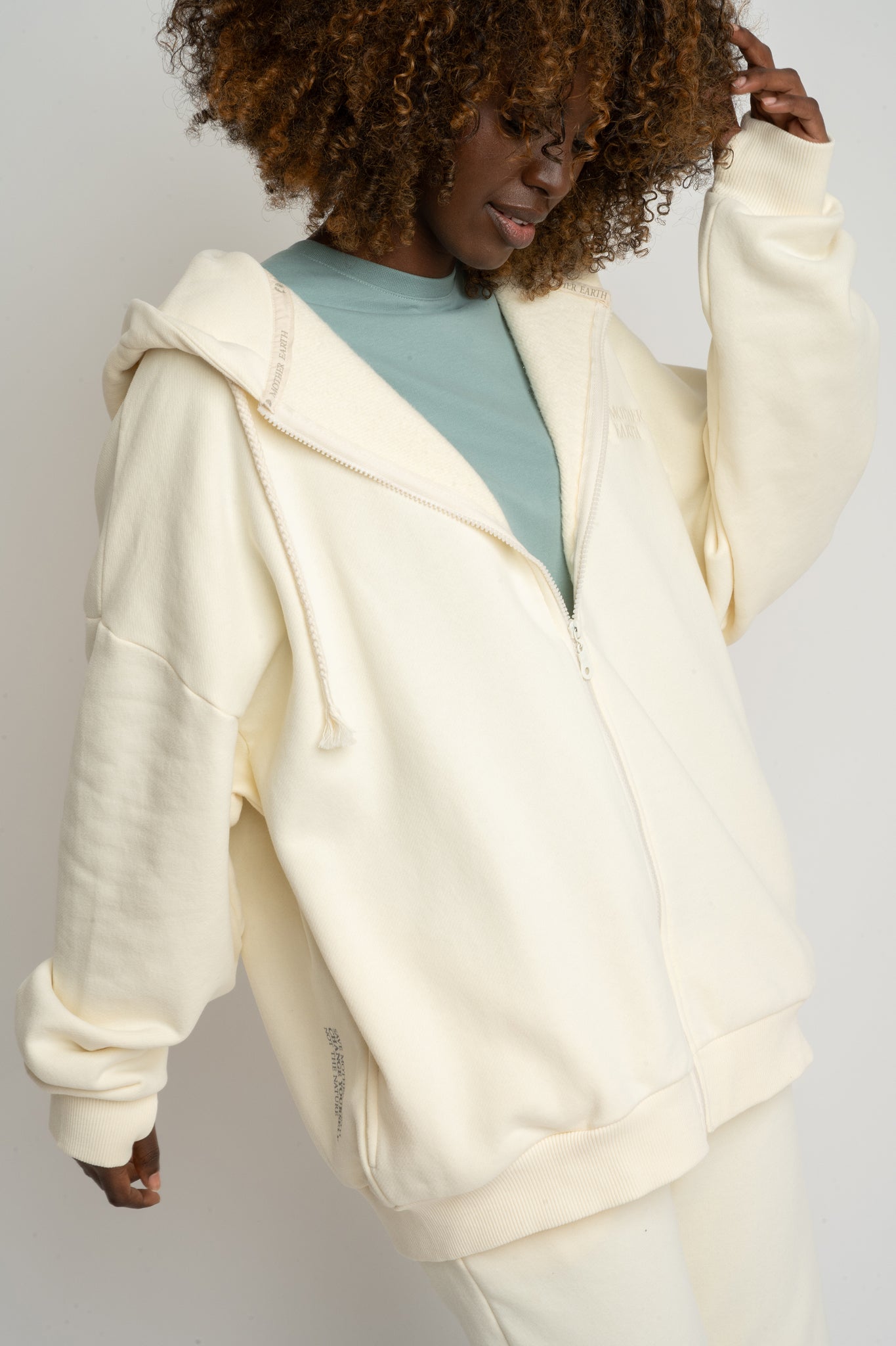 ECRU ZIP-UP HOODIE - NIKO