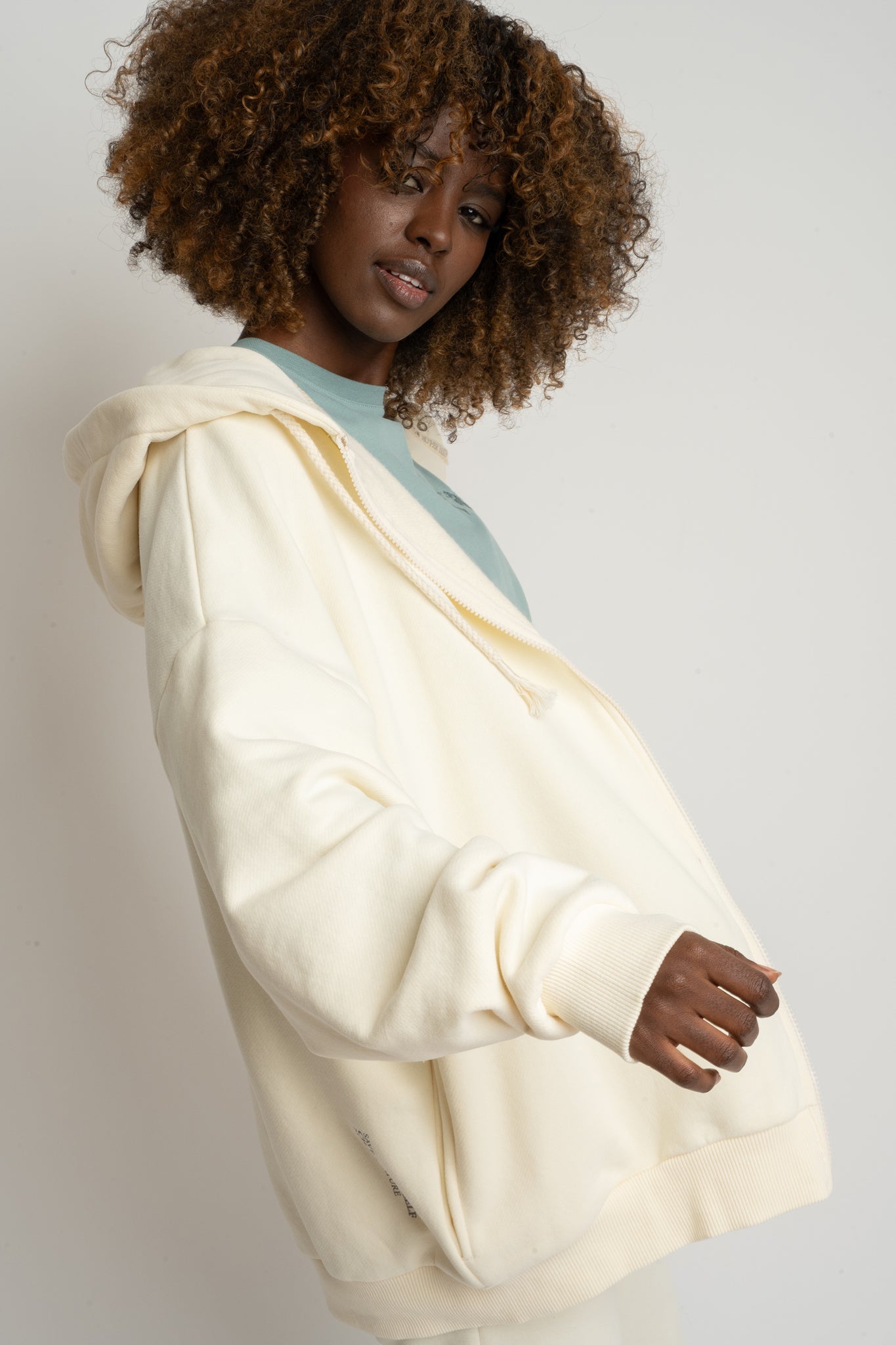 ECRU ZIP-UP HOODIE - NIKO