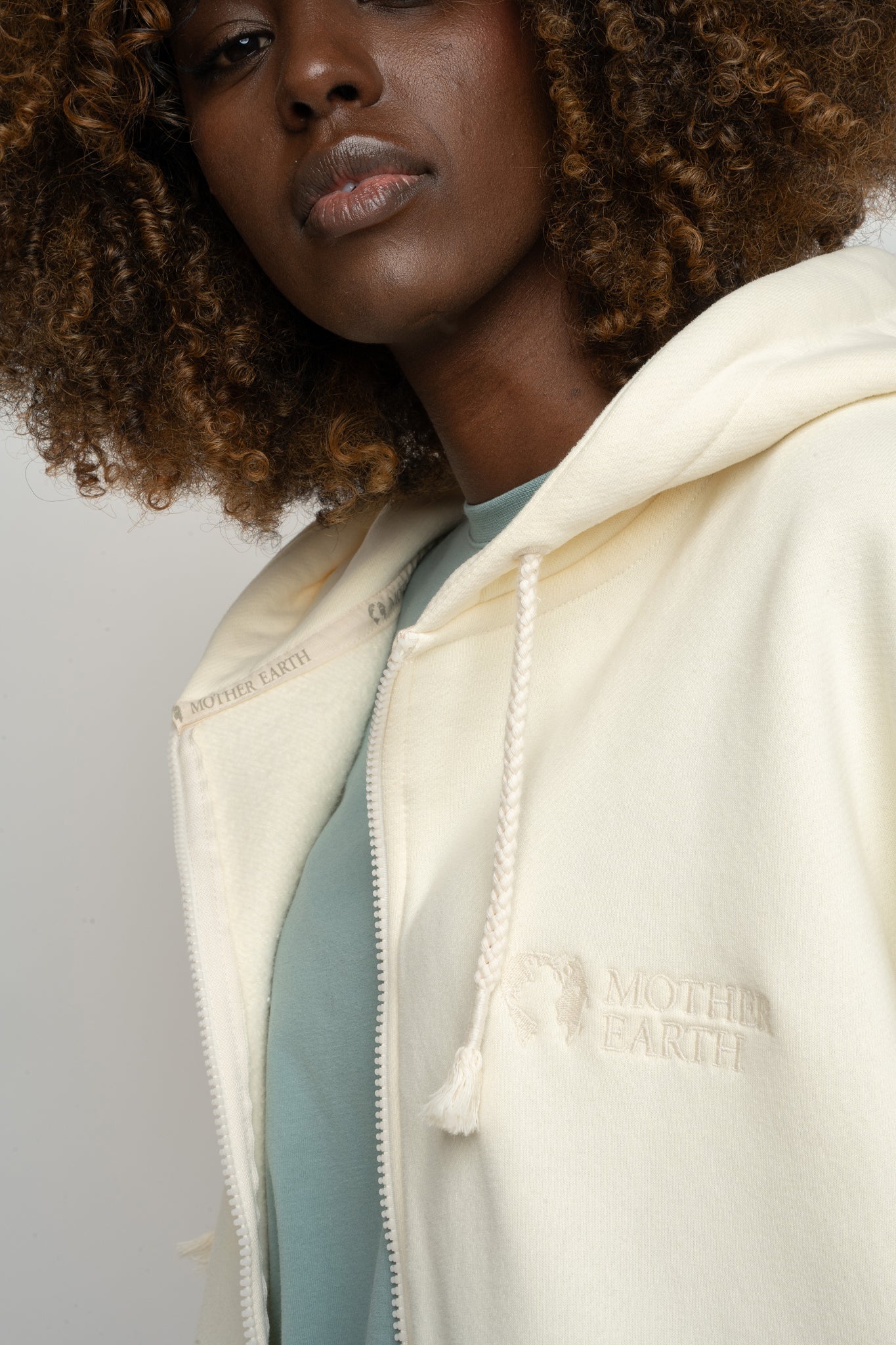 ECRU ZIP-UP HOODIE - NIKO
